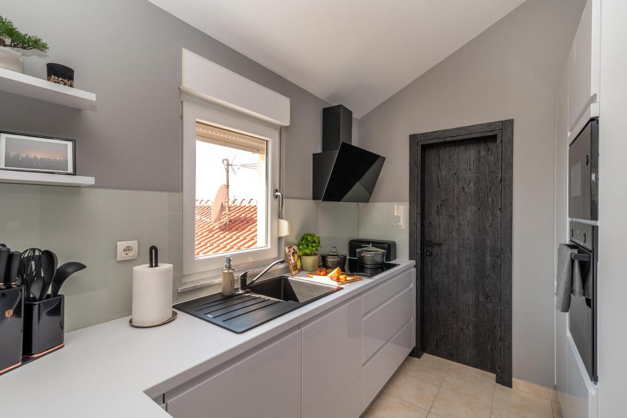 Apartment No. 8 トロギール エクステリア 写真