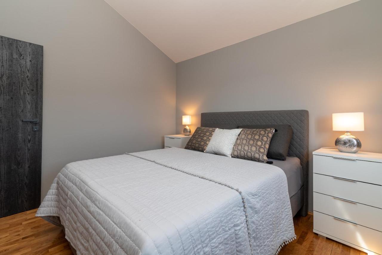 Apartment No. 8 トロギール エクステリア 写真