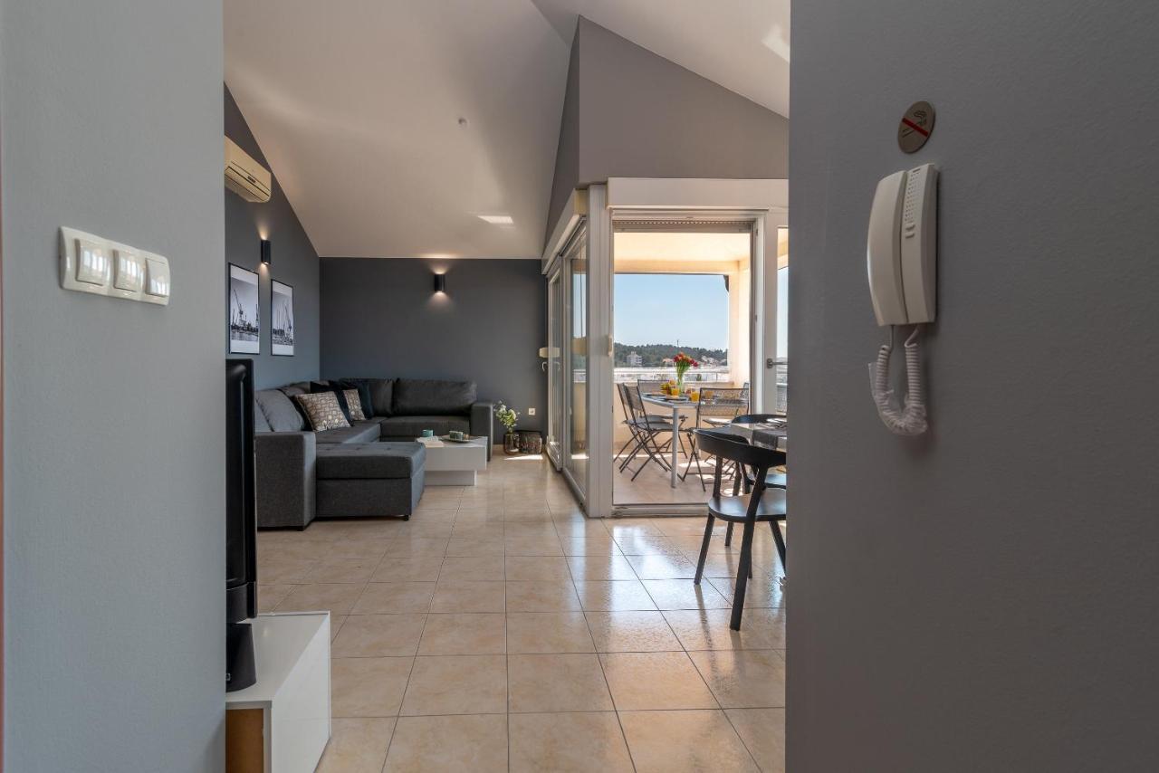 Apartment No. 8 トロギール エクステリア 写真