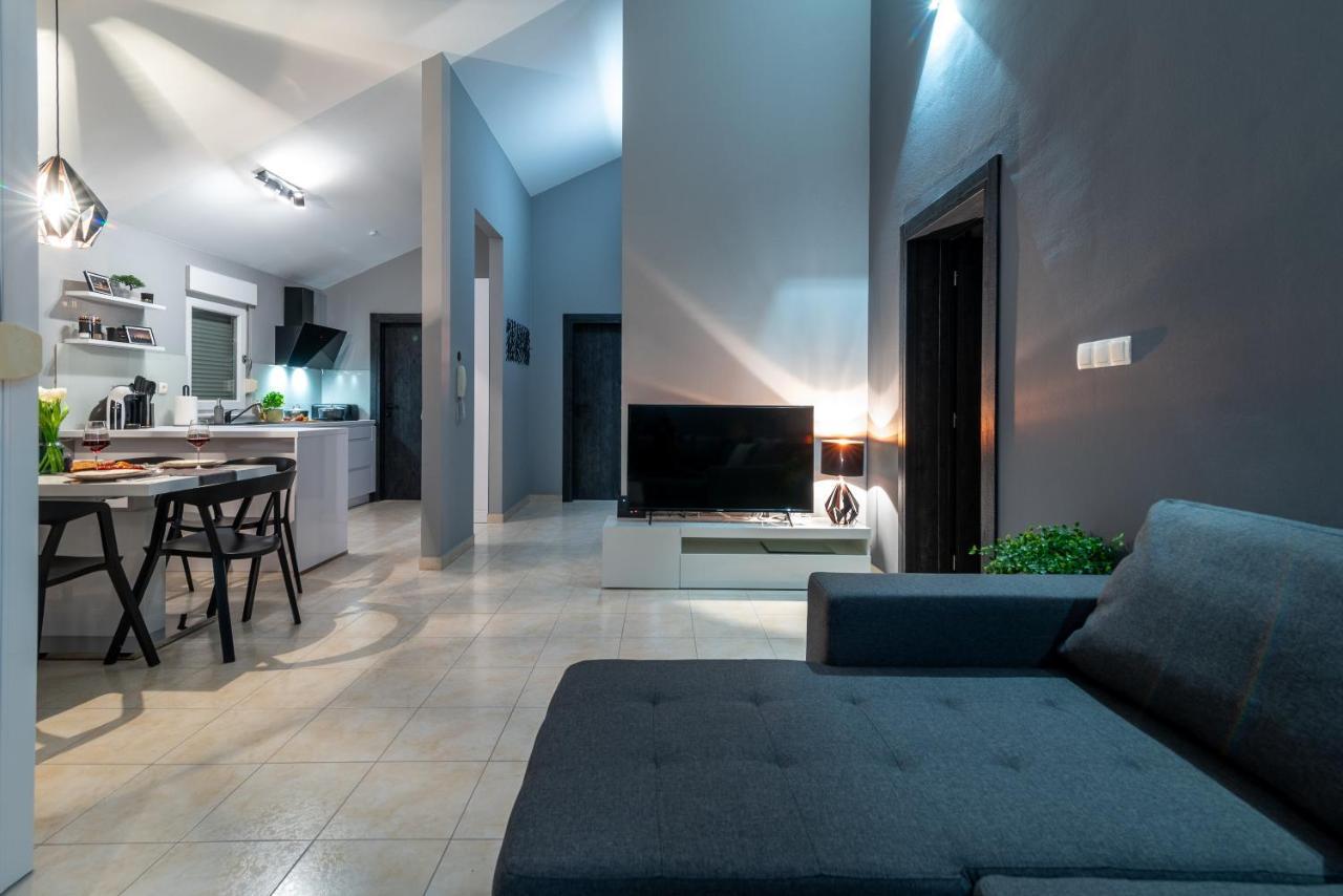 Apartment No. 8 トロギール エクステリア 写真